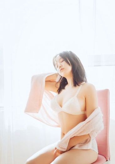 亚洲黄网址_电影未删减版